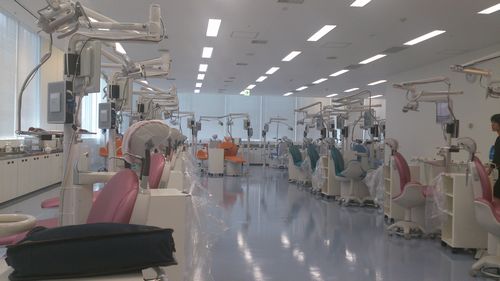 九州歯科大学の実習室